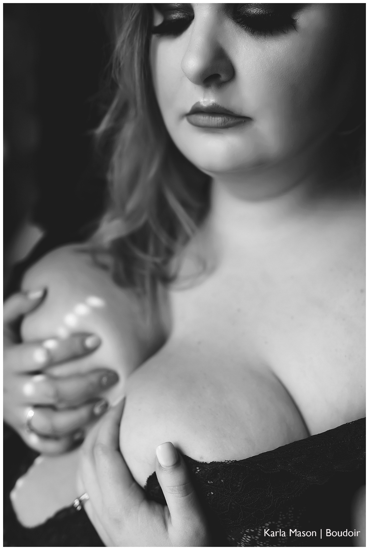 https://karlamasonphotography.com/wp-content/uploads/sites/16424/2021/01/stafford-virginia-boudoir-photographer-karla-mason-2160.jpg