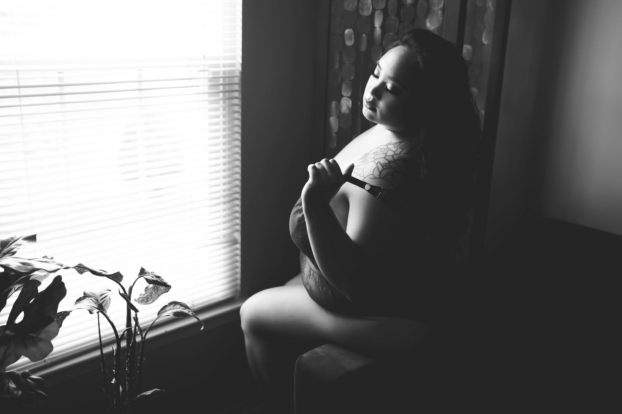 https://karlamasonphotography.com/wp-content/uploads/sites/16424/2021/04/stafford-virginia-boudoir-photographer-karla-mason-5472.jpg