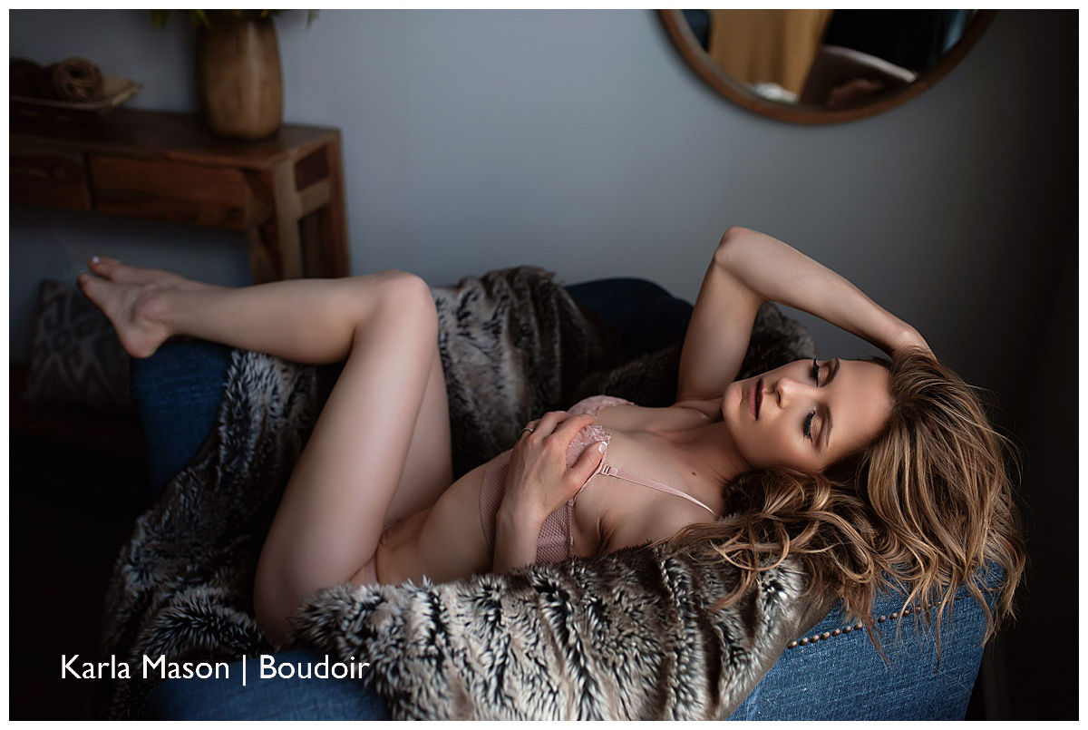 https://karlamasonphotography.com/wp-content/uploads/sites/16424/2021/07/stafford-virginia-boudoir-photographer-karla-mason-5967.jpg