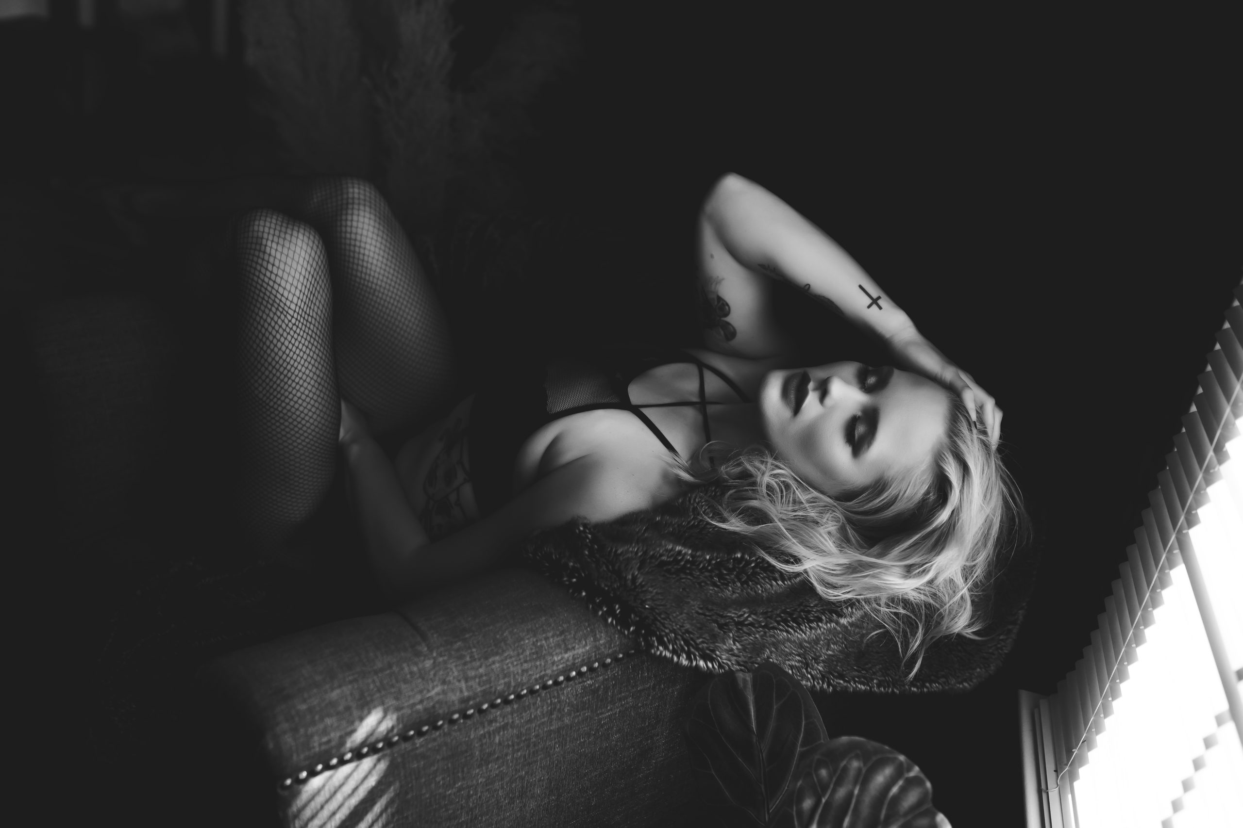 https://karlamasonphotography.com/wp-content/uploads/sites/16424/2022/09/stafford-virginia-boudoir-photographer-karla-mason-stafford-virginia-boudoir-photographer-karla-mason-photography06-scaled.jpg